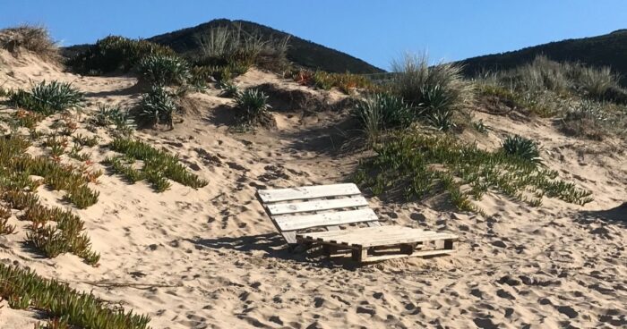 Praia do Amado u Carrapateiry, surfařská pláž v Algarve