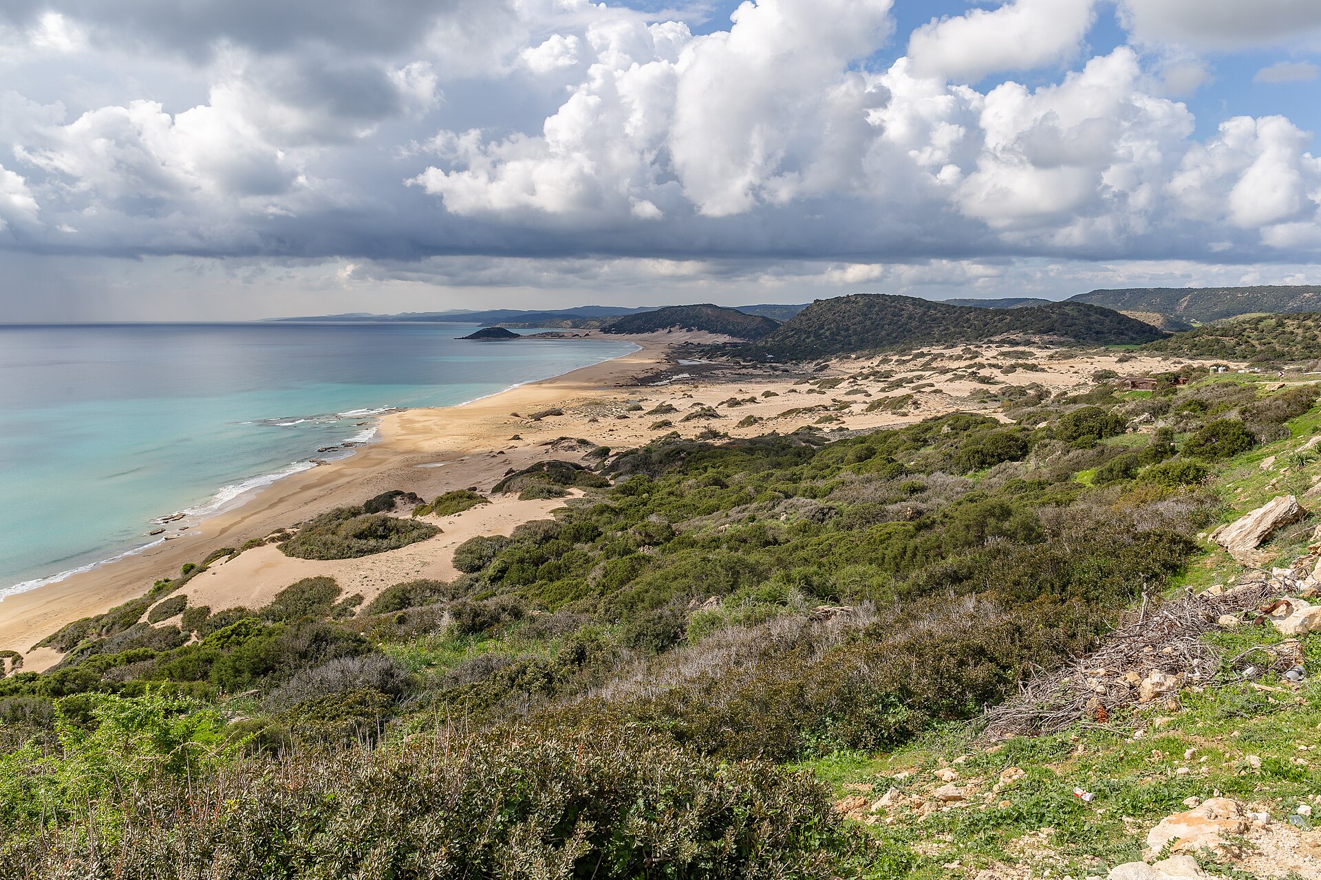 Golden Beach na poloostrově Karpaz na Severním Kypru