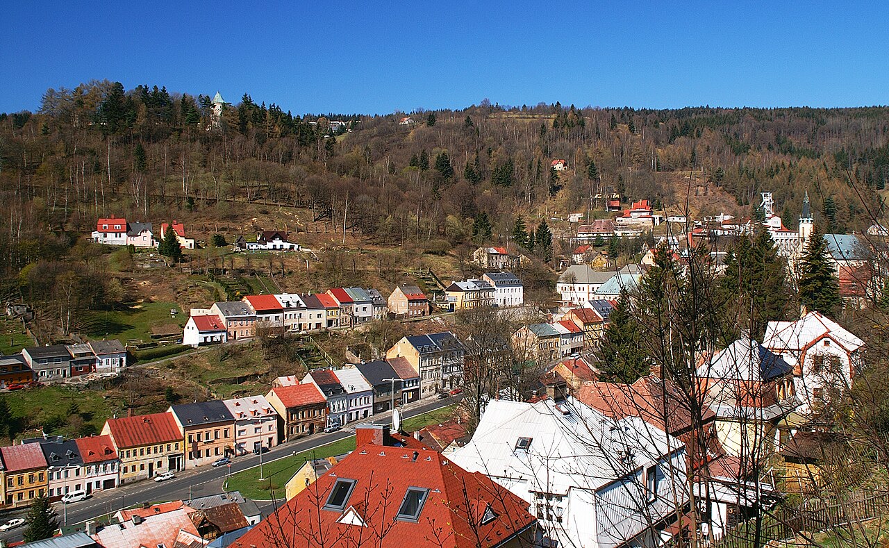 Pohľad na kúpeľný Jáchymov v Krušných horách
