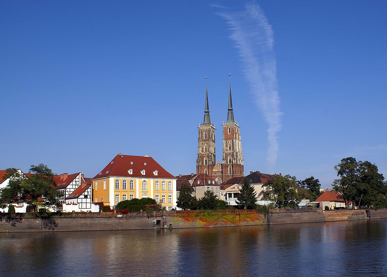 Ostrów Tumski a Keresztelő Szent János-székesegyház tornyaival az Odera fölött