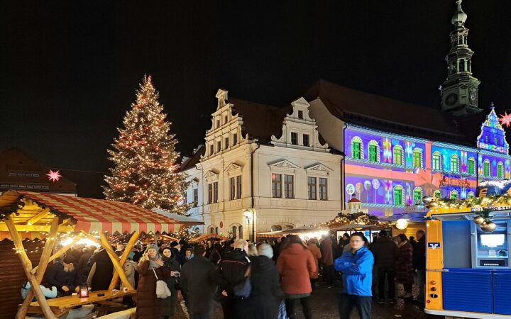 Weihnachtsmarkt Pirna 2026: Canalettomarkt, Öffnungszeiten + 10 Tipps für die Sächsische Schweiz