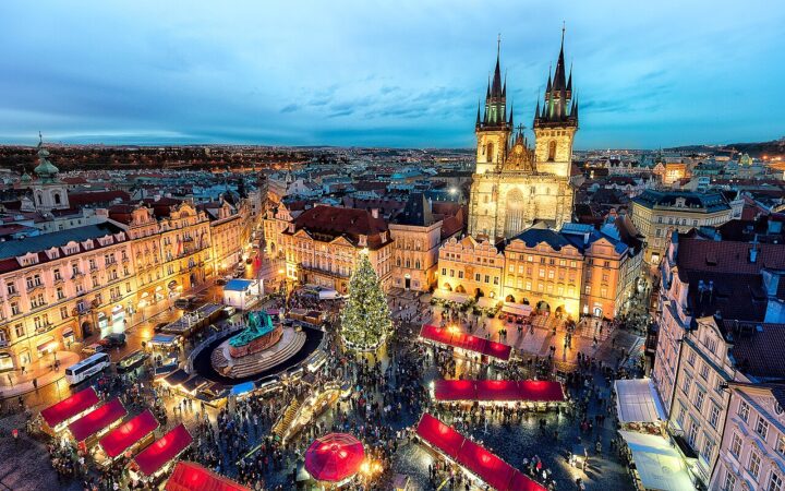 Weihnachtsmarkt Prag 2026: Termine, Öffnungszeiten, Hotels + 12 Tipps für Prag im Winter