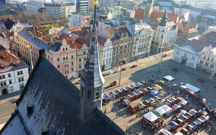 Weihnachtsmarkt Pilsen 2026: Termine, Öffnungszeiten, Hotels + 10 Tipps für Pilsen im Winter