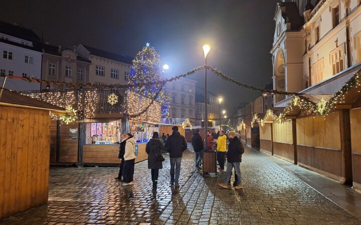 Weihnachtsmarkt Olmütz 2026: Termine, Punsch, Hotels + 12 Tipps für Olmütz im Winter